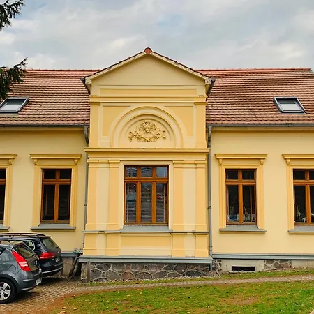 Stilvolle Ferienwohnung In Historischer Stadtvilla Neubrandenburg Exterior photo